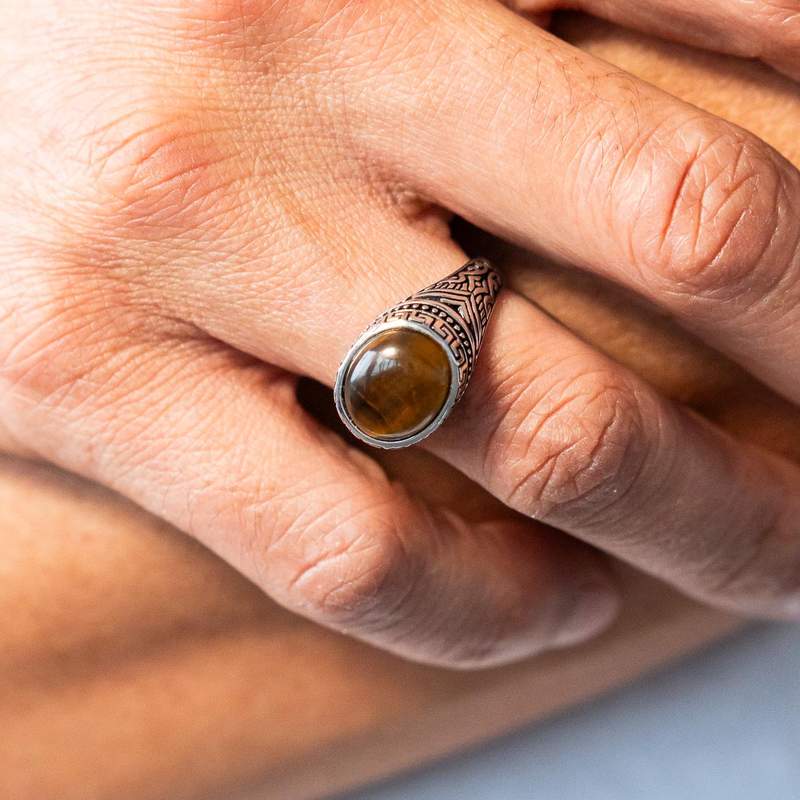 Bague argent 925 oeil de tigres - vue porté 1