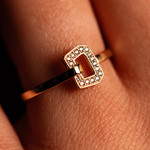 Kringloop 750 geelgouden ring met diamanten gesp - bekijk gedragen 2