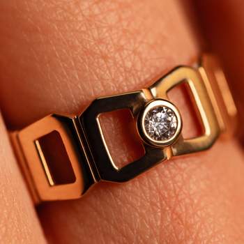 Bague or 750 jaune multi boucles ajourées et diamant
