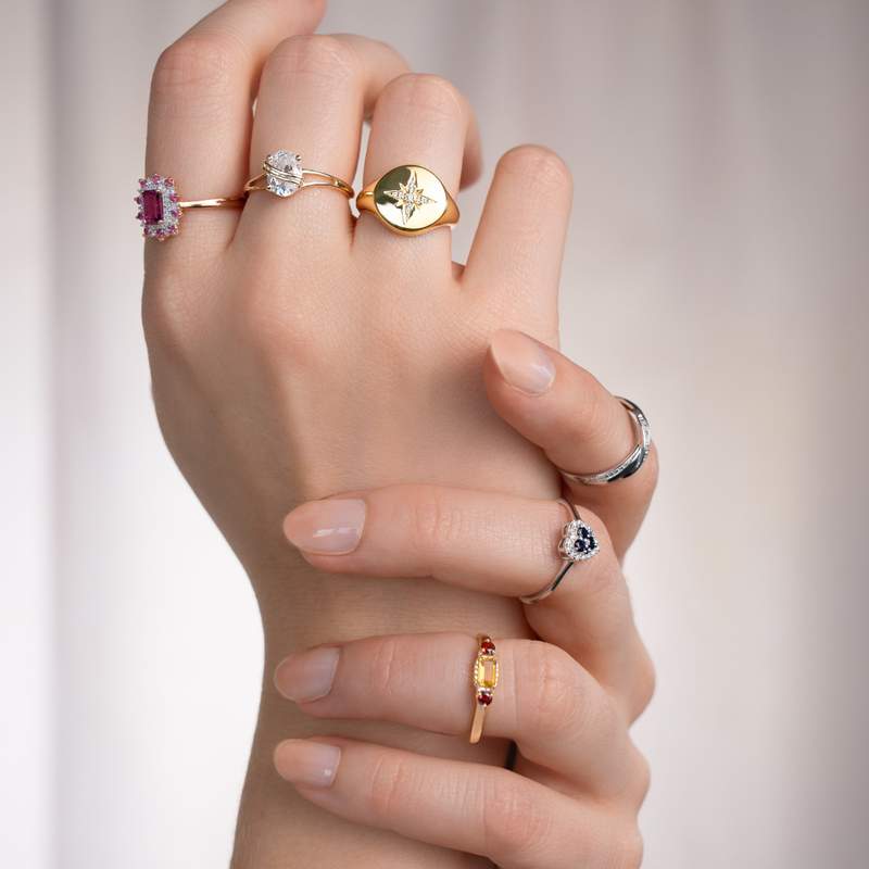 Bague or 375 jaune pierres fines - vue porté 2