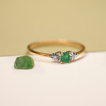 Bague or 375 2 tons émeraude et diamants - vue D1