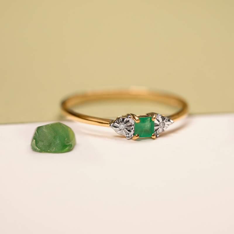 Bague or 375 2 tons émeraude et diamants - vue D1