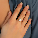 Bague or 375 jaune opale - vue porté 1