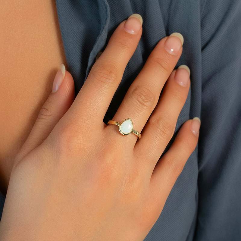 Gouden ring 375 gele opaal - gedragen 1 bekijken
