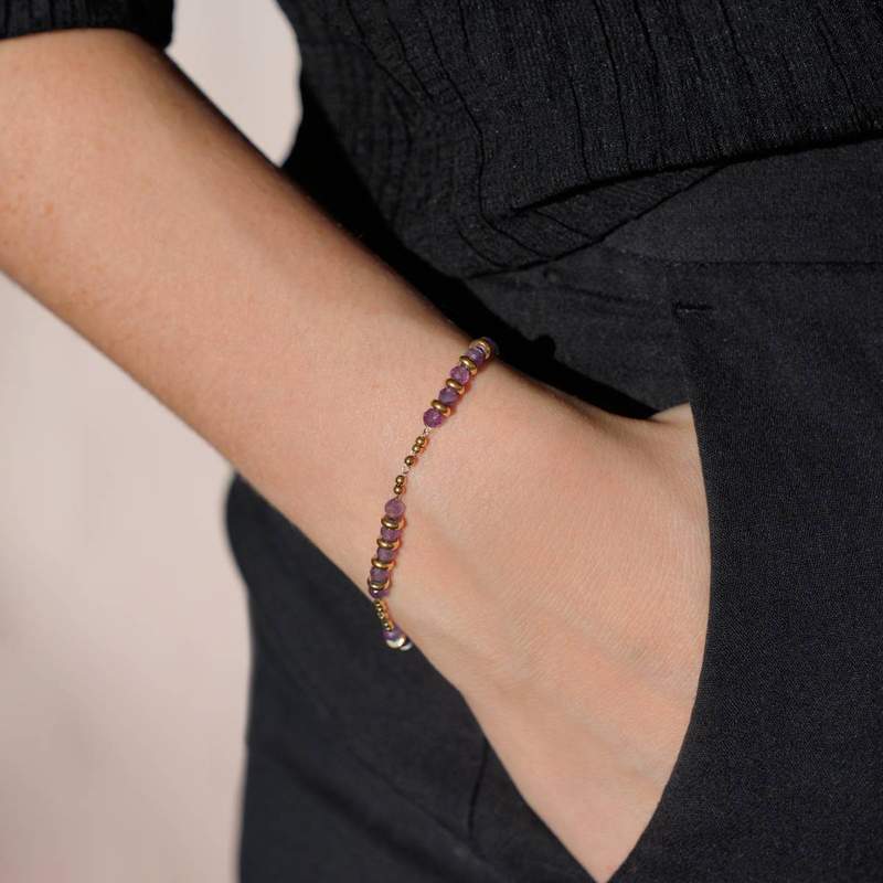 Bracelet acier doré améthystes 20 cm - vue porté 2