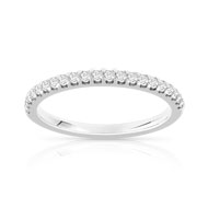 Alliantie van 750 witgoud met halve draai en diamanten van 0,25 ct, 2 mm