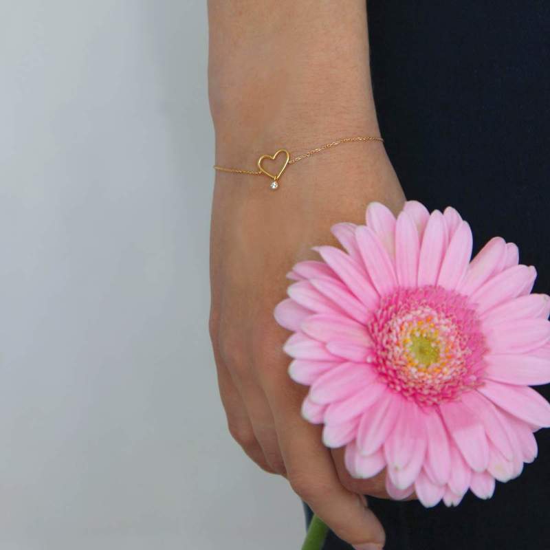 Bracelet or 375 jaune coeur zirconia 18 cm - vue porté 1