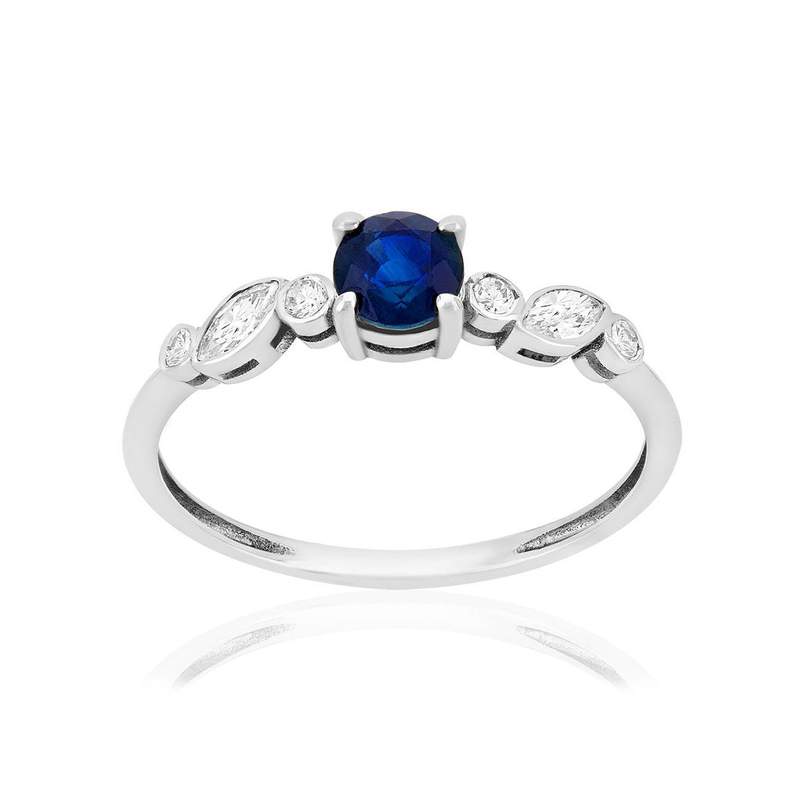 Ring van 375 witgoud met saffier en zirkonia's - afbeelding 1