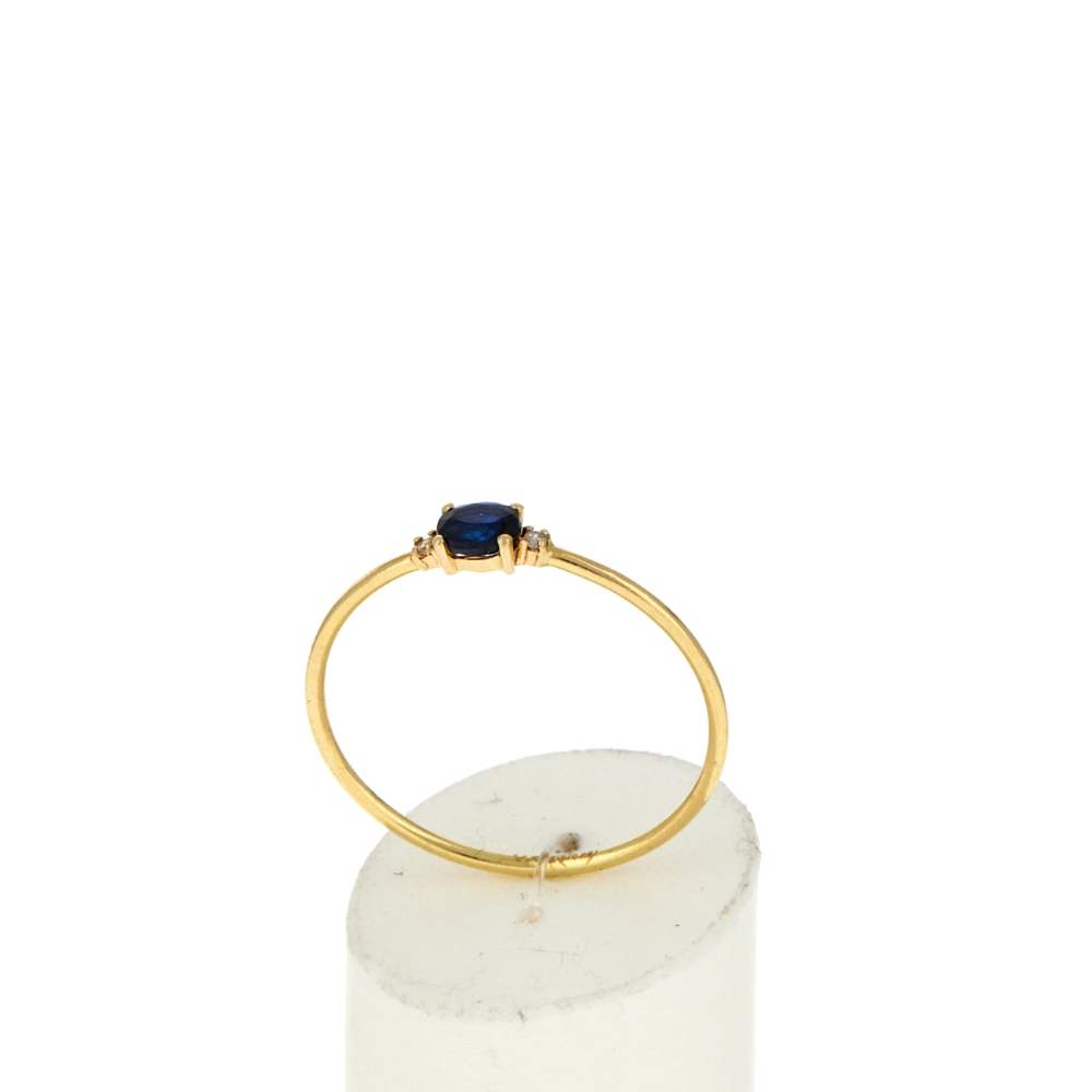 375 Yellow Gold Ring with Sapphire and Diamonds - View 2