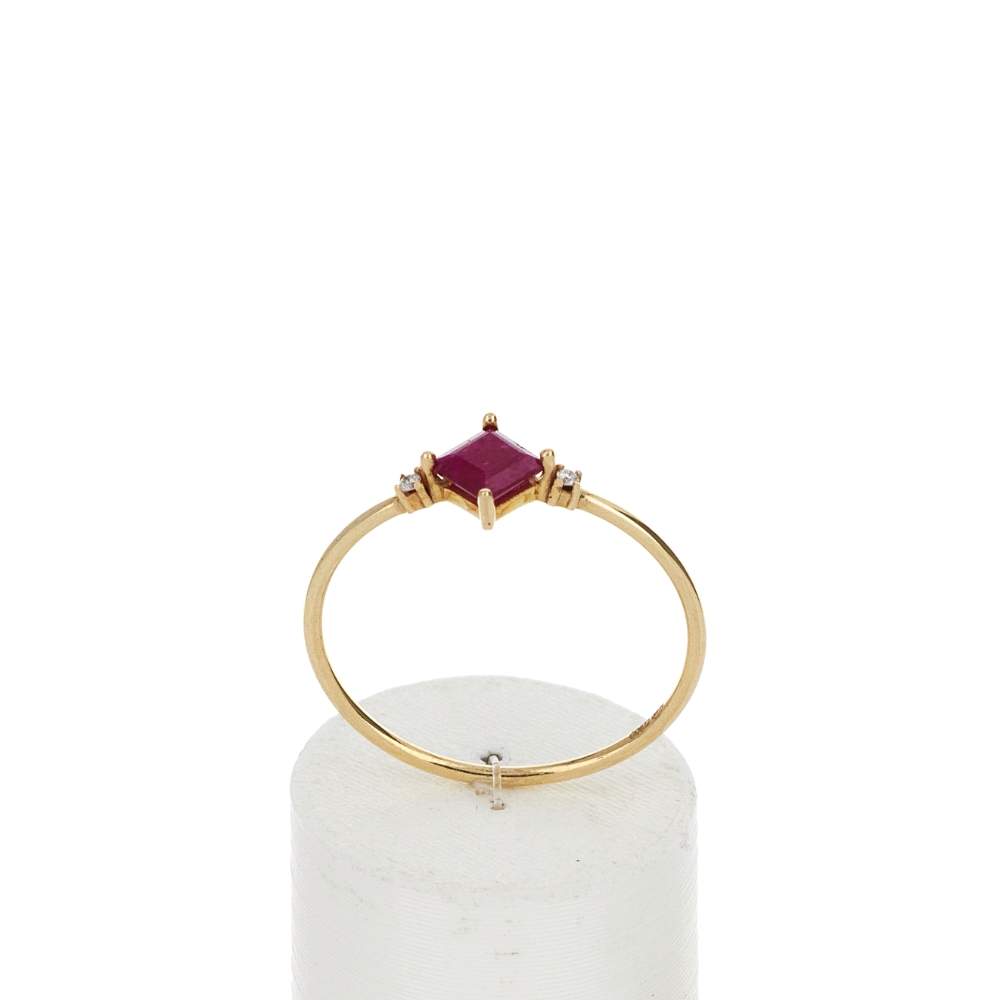 Ring van 375 geelgoud met robijnen en diamanten - afbeelding 1
