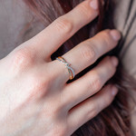 Bague or 375 jaune diamants - vue porté 1
