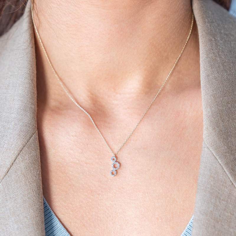 Collier or 375 2 tons ronds diamants 45cm - vue porté 1