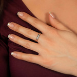 Bague or 375 jaune diamants - vue porté 1