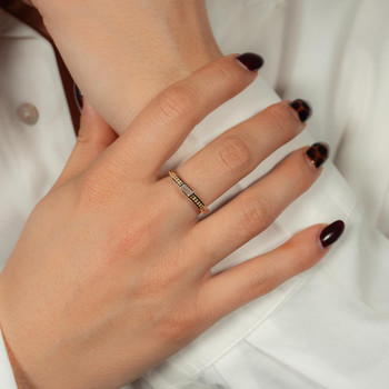 Geelgouden en zirkonia ring