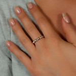 Bague plaqué or jaune et zirconias - vue porté 1