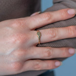 Chevalière plaqué or jaune coeur - vue porté 1