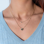 Collier plaqué or jaune coeur et zirconias45cm - vue porté 1