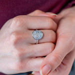 925 zilveren ring met levensboom en zirkonia's - gedragen 1