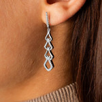 Boucles d'oreilles argent 925 et zirconias - vue porté 2