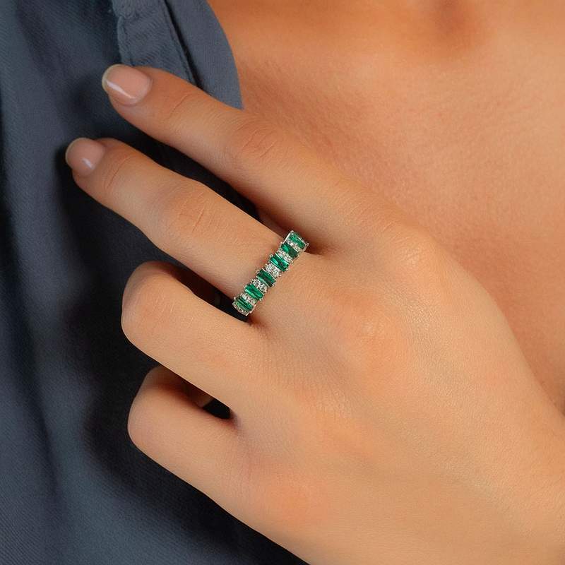 Bague argent 925 et zirconias vert et blanc - vue porté 1