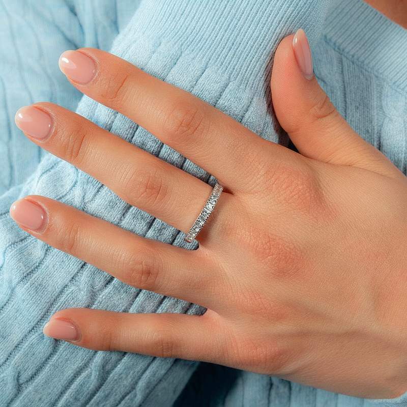 Bague argent 925 et zirconias - vue porté 1