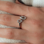 Bague argent 925 et zirconias ouverte - vue porté 1