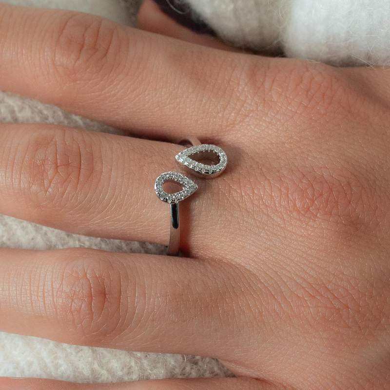 Bague argent 925 et zirconias ouverte - vue porté 1