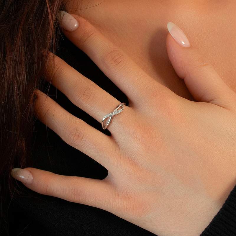 Bague argent 925 et zirconias - vue porté 1