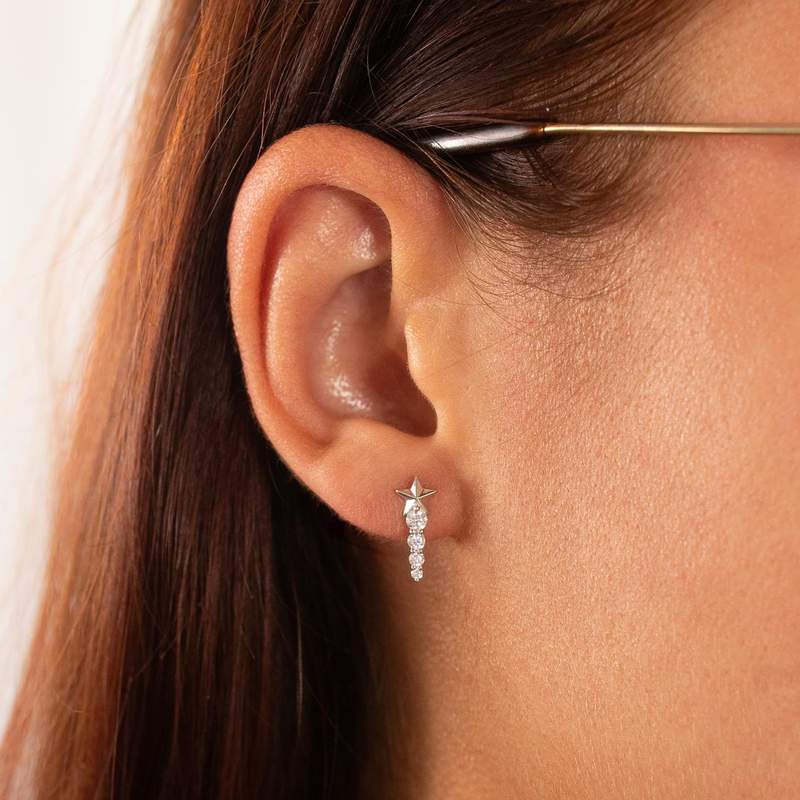 Boucles d'oreilles argent 925 et zirconias - vue porté 1