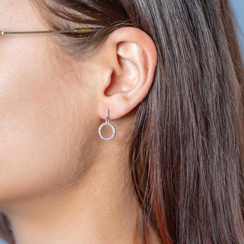 Boucles d'oreilles argent 925 et zirconias multicolores - vue porté 1