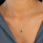 Collier or 375 jaune perle de culture 45cm - vue porté 1