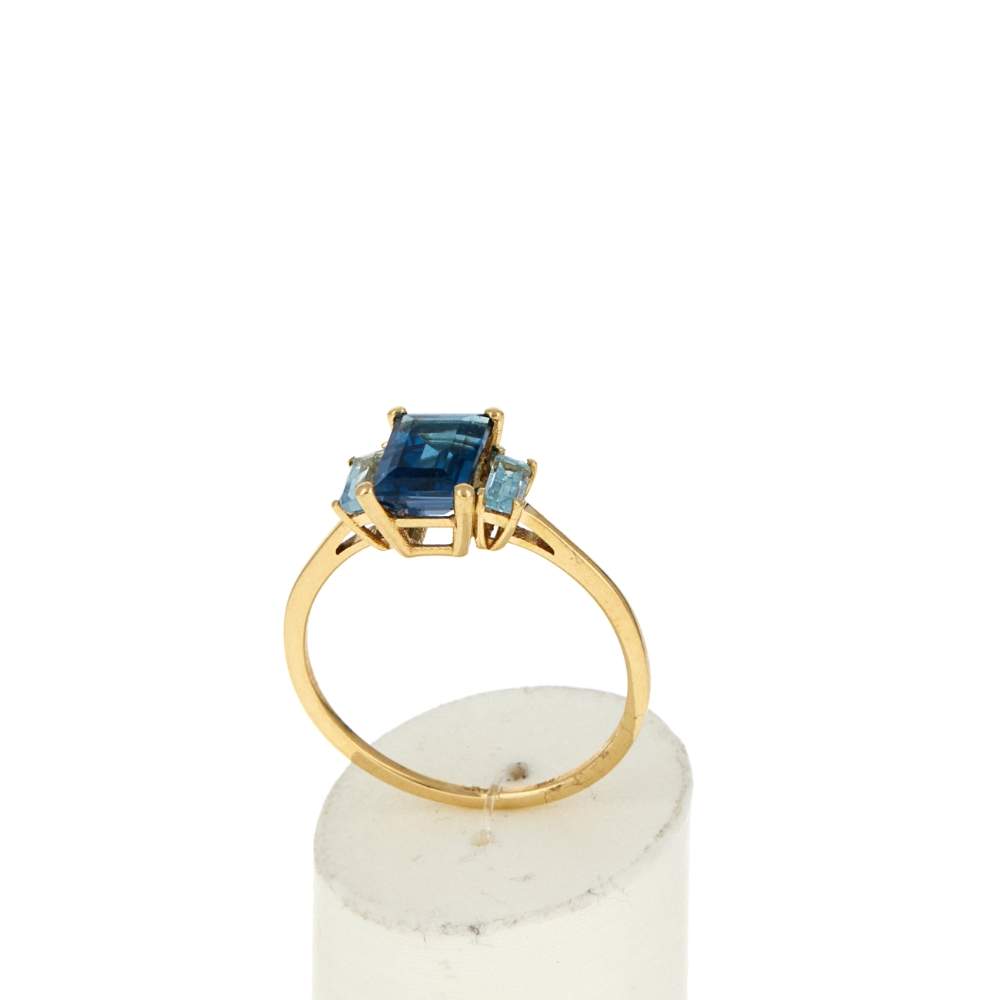 Bague or 375 jaune topazes traitées London Blue et Sky Blue - vue 2