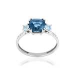 Bague or 750 blanc topazes traitées london blue, sky blue et zirconias - vue 1