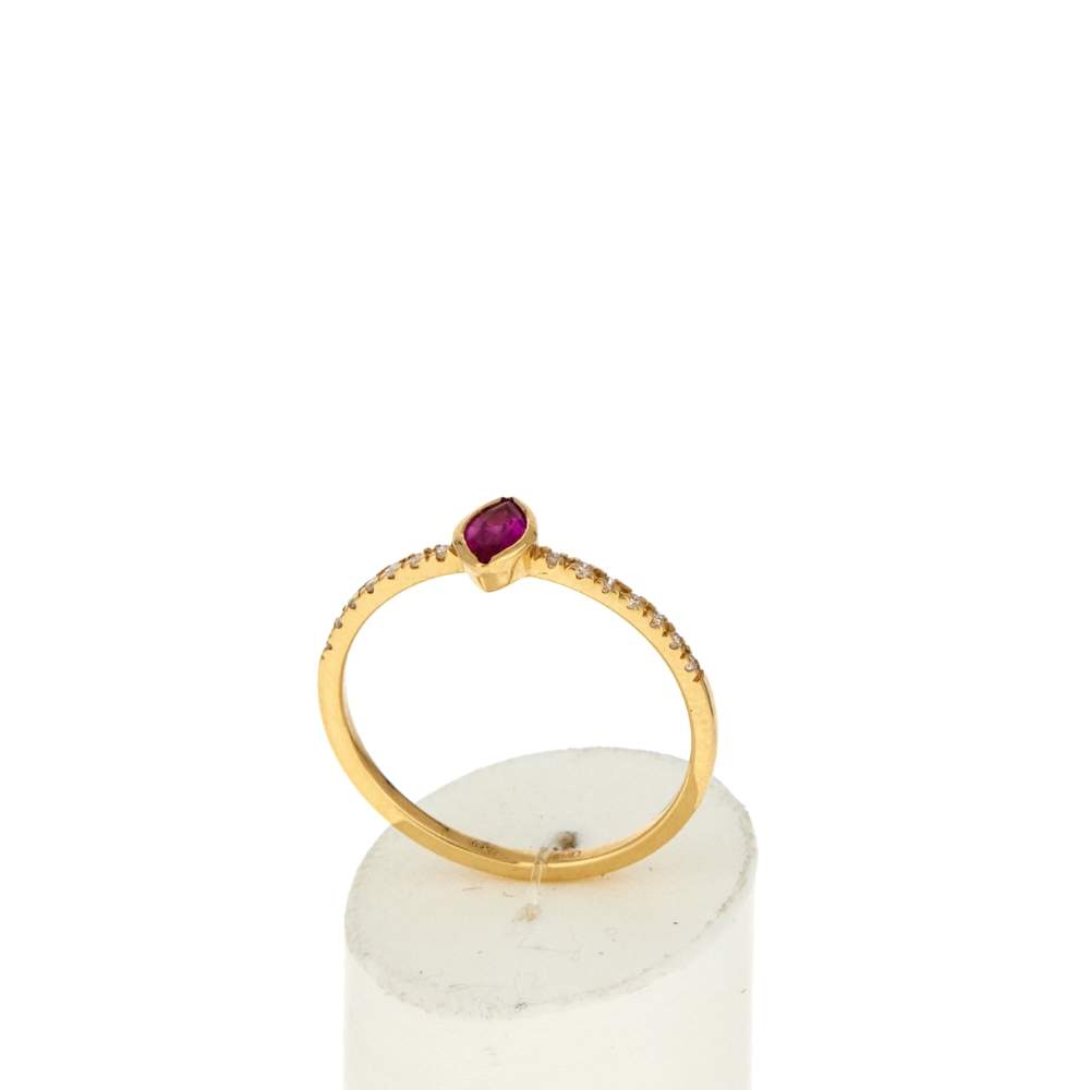 Bague or 750 jaune rubis et diamants - vue 2