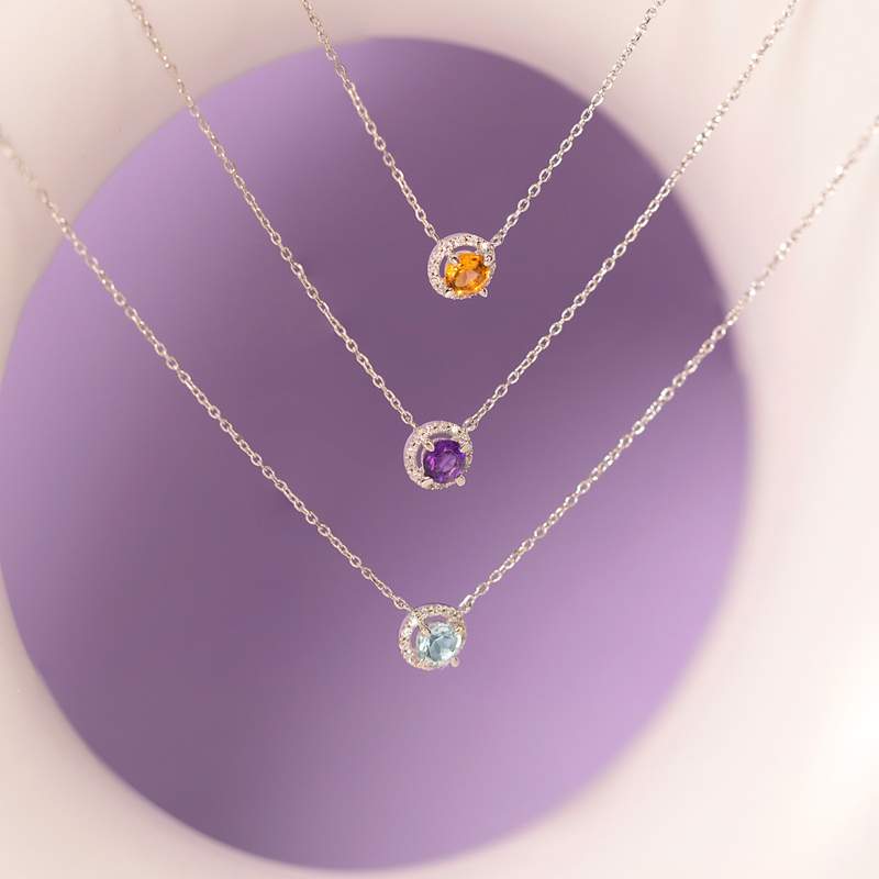 Collier or 375 blanc topaze traitée sky blue et zirconias 45cm - vue D1