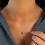 Collier or 375 blanc grenat rhodolite zirconias 45cm - vue porté 1