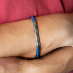 Bracelet cuir acier pierres naturelles bleues 20,5cm - vue porté 1