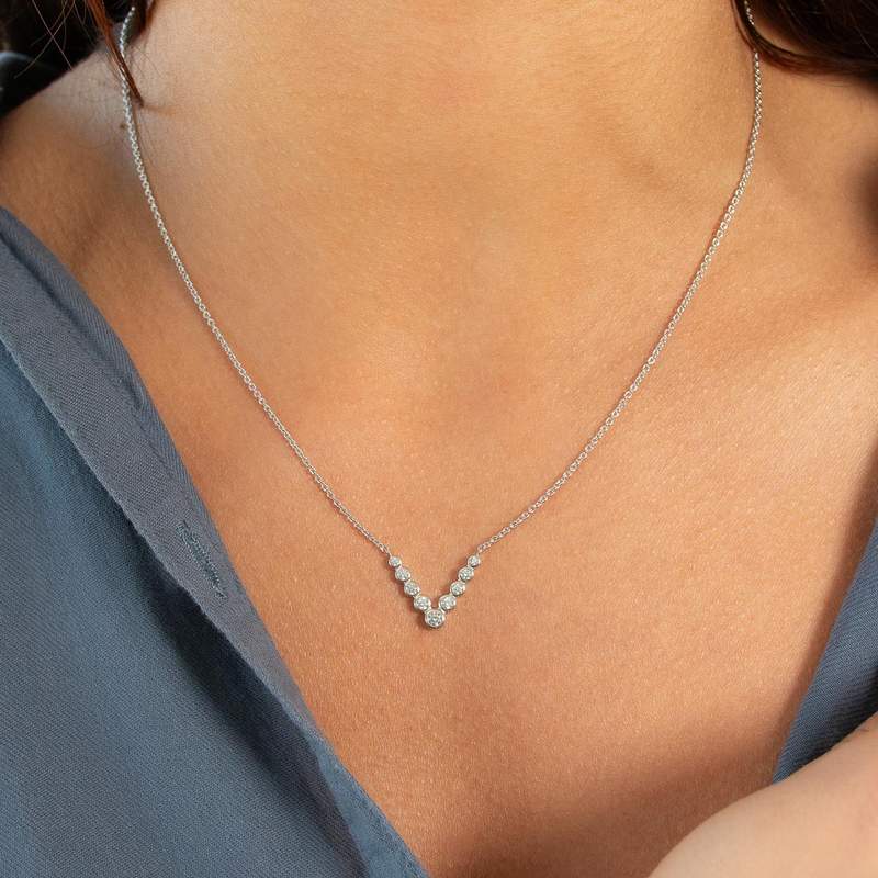 Collier argent  925 et zirconias 45cm - vue porté 1