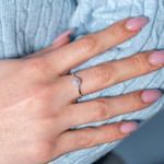 Bague or 750 blanc diamants - vue porté 1