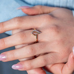 Bague or 750 2 tons diamants - vue porté 1