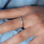 Bague or 750 blanc diamants - vue porté 1