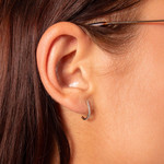 Boucles d'oreilles or 750 2 tons diamants - vue porté 1