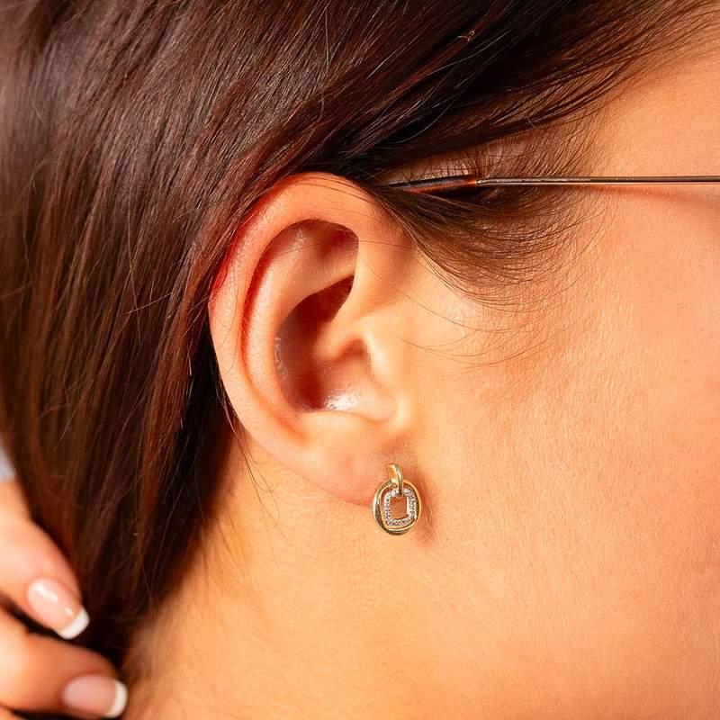 Boucles d'oreilles or 750 2 tons diamants - vue porté 1