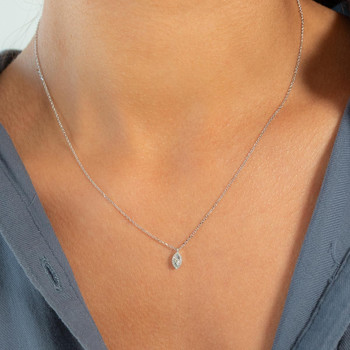 Collier or 750 blanc diamants 45cm