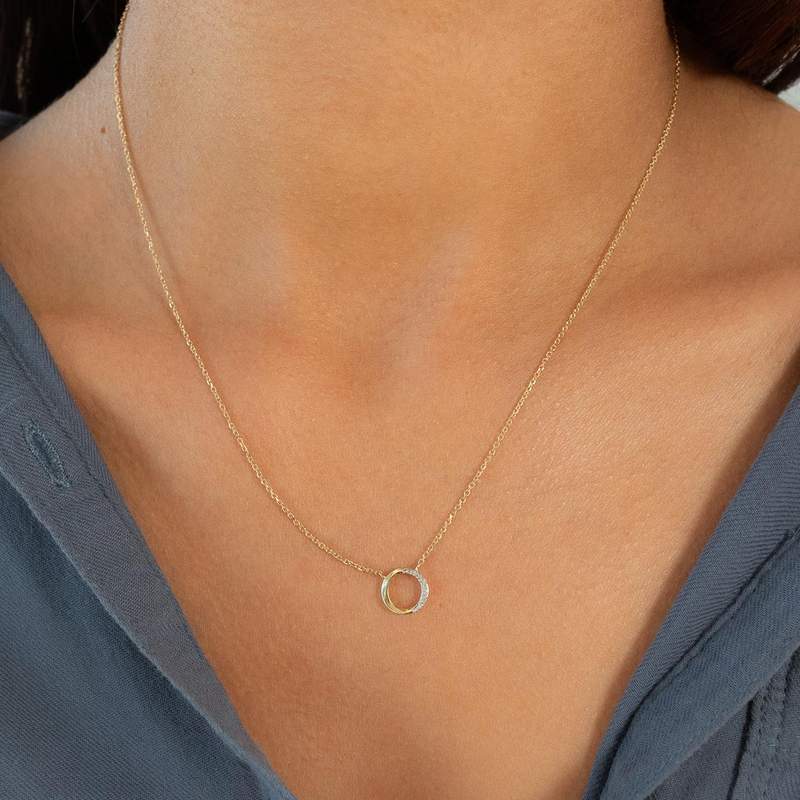 Collier or 750 jaune diamants 45cm - vue porté 1