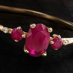 Bague or 375 jaune rubis et diamants - vue D1