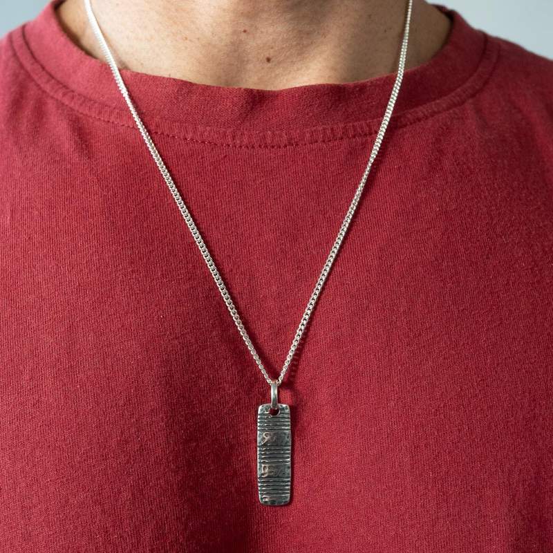 Pendentif argent 925 martelé - vue porté 1
