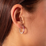 Créoles plaqué or zirconias roses - vue porté 1