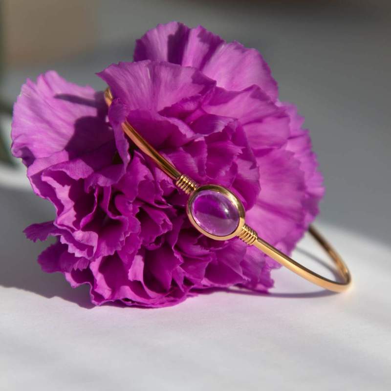 Gold-plated bangle with natural purple stone 60mm - view D1