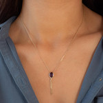 Collier plaqué or pierre synthétique violette 45 cm - vue porté 1